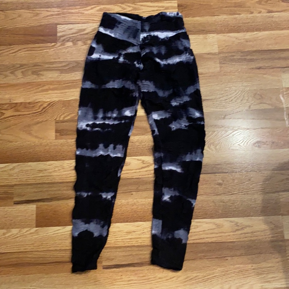 Booty by Brabants tie die leggings